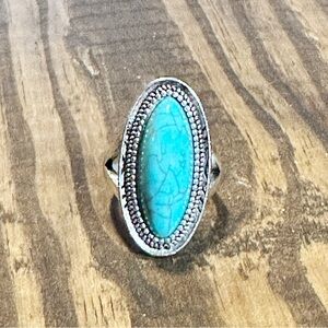 Vintage style Elongated oval turquoise ring